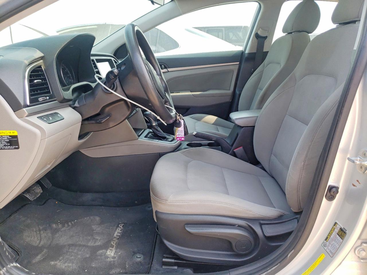 2018 HYUNDAI ELANTRA SEL photo 19