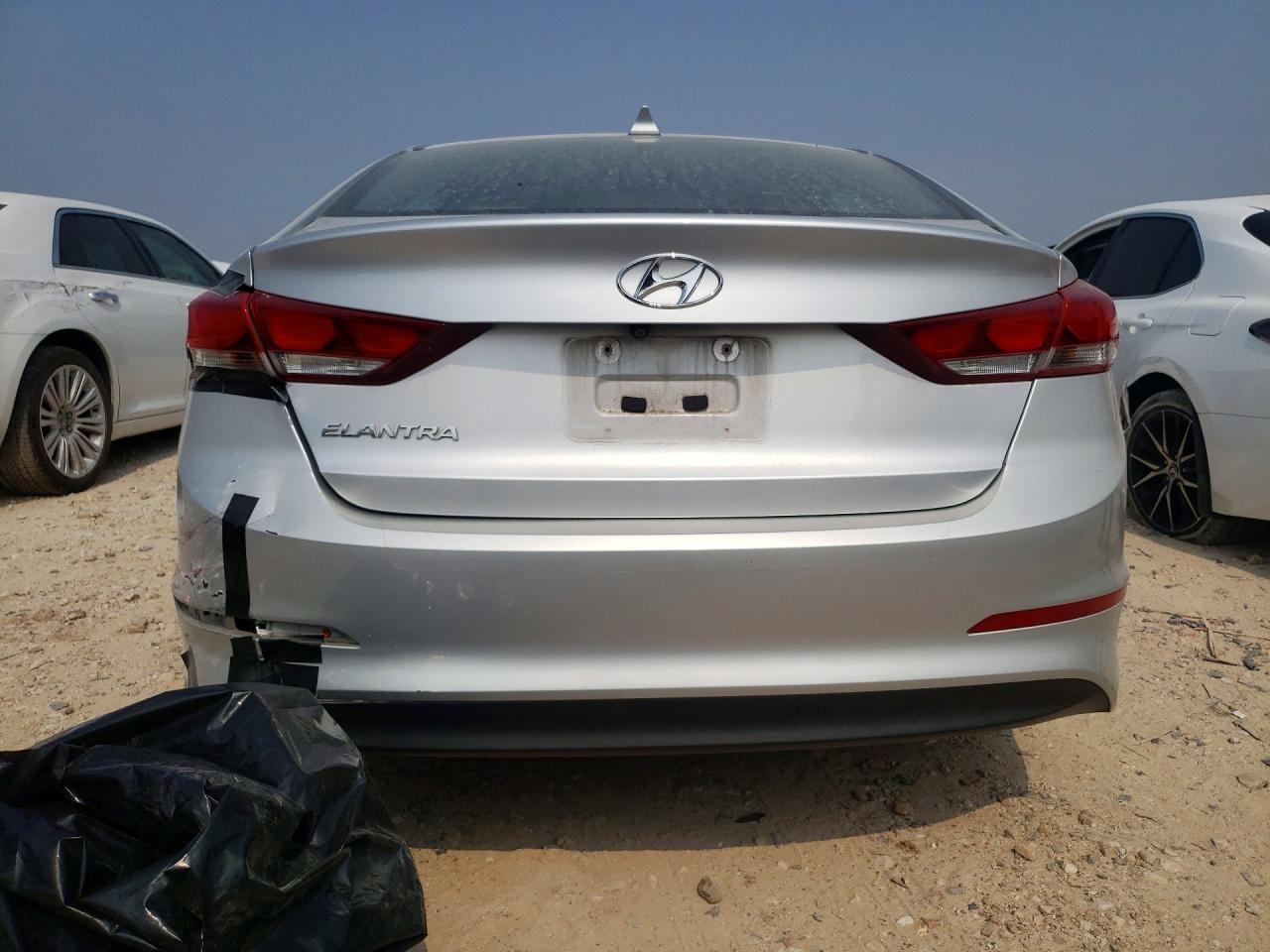 2018 HYUNDAI ELANTRA SEL photo 16