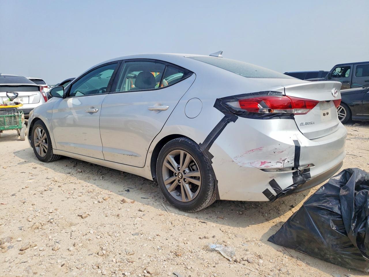 2018 HYUNDAI ELANTRA SEL photo 4