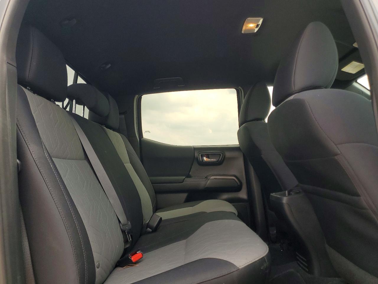 2021 TOYOTA TACOMA TRD SPORT photo 19