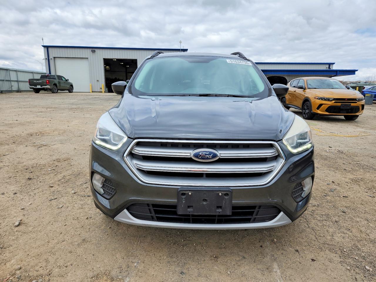 2017 FORD ESCAPE SE photo 5