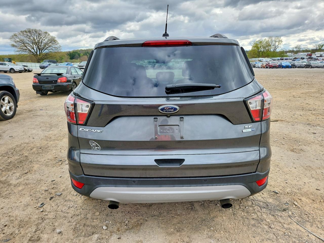 2017 FORD ESCAPE SE photo 6