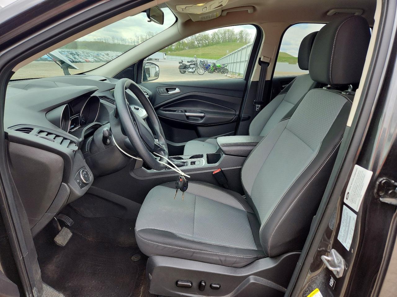 2017 FORD ESCAPE SE photo 7