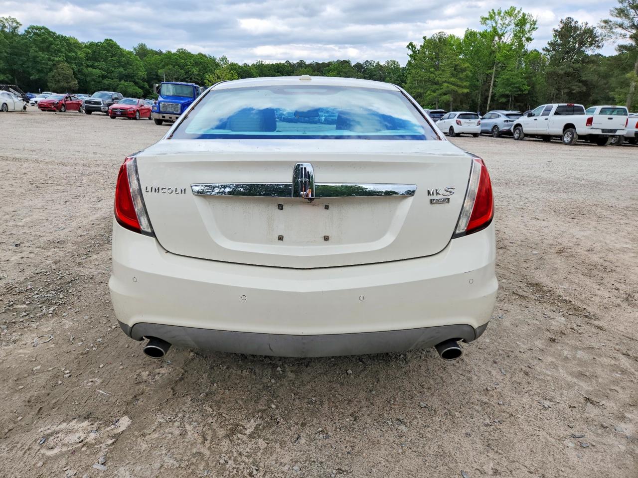 2009 LINCOLN MKS photo 16