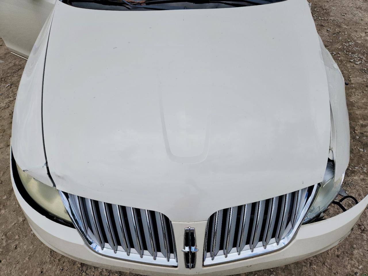 2009 LINCOLN MKS photo 31