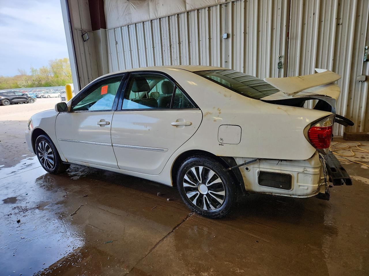 2006 TOYOTA CAMRY XLE photo 2