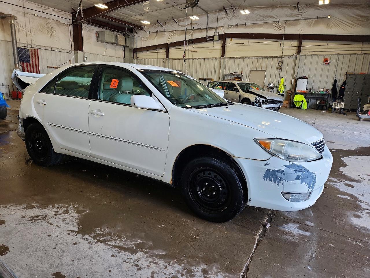 2006 TOYOTA CAMRY XLE photo 4