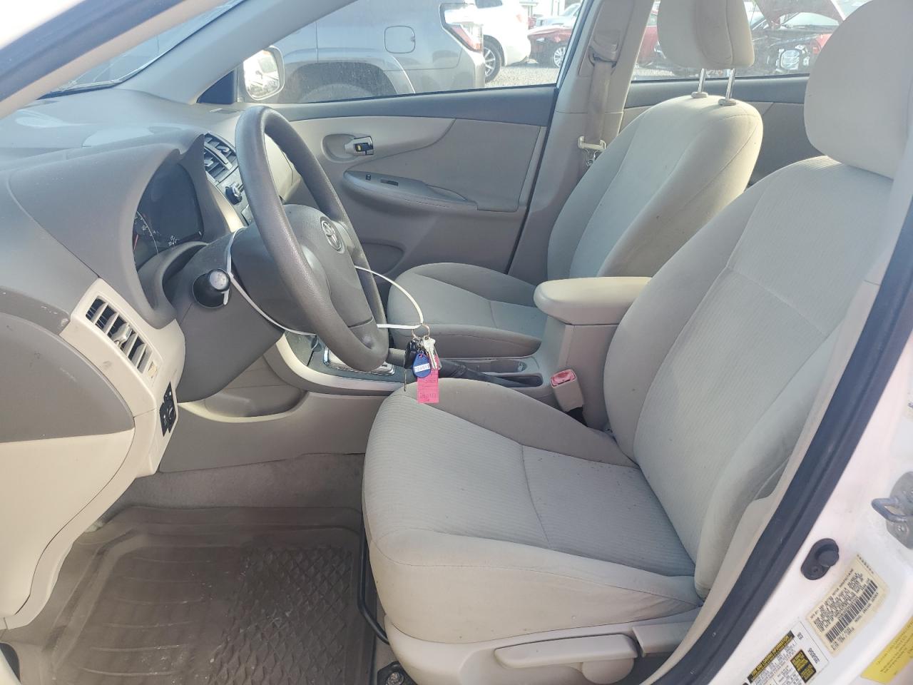 2010 TOYOTA COROLLA BASE photo 19