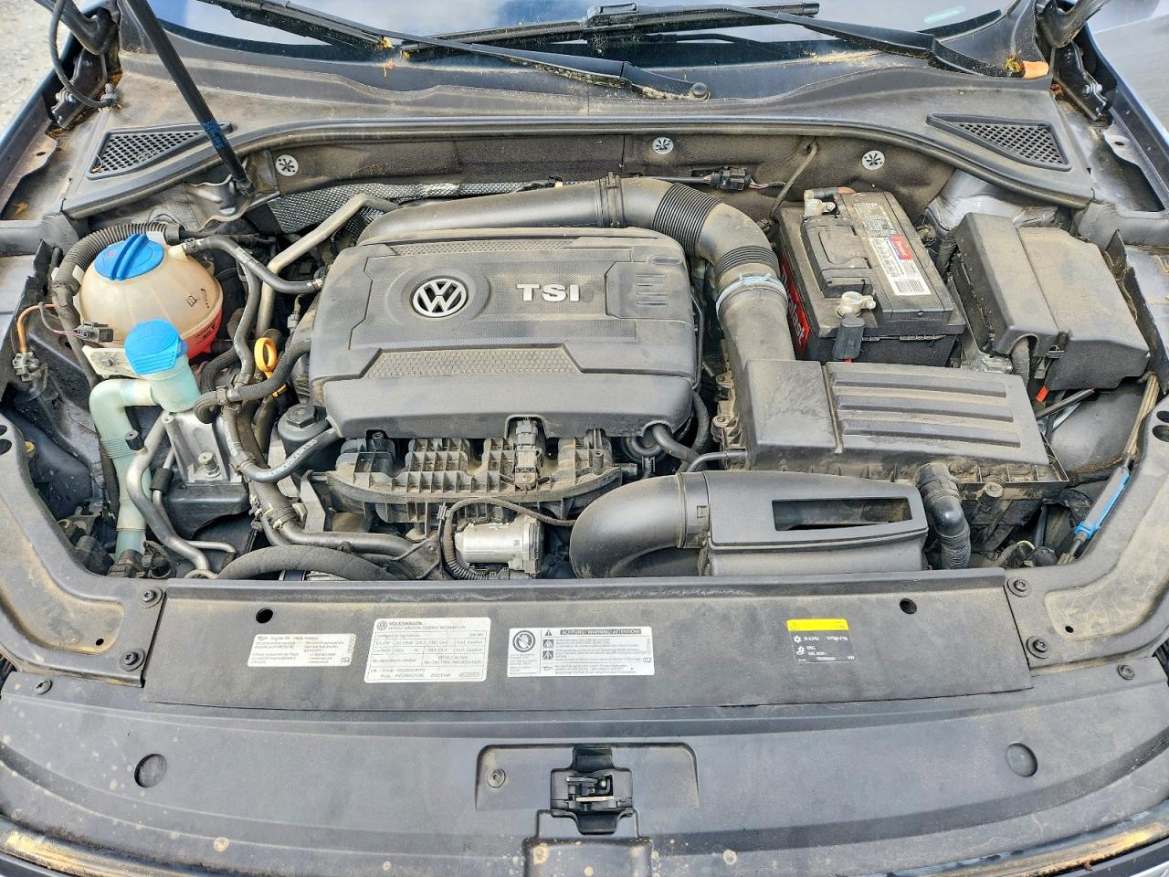 2017 VOLKSWAGEN PASSAT S photo 31