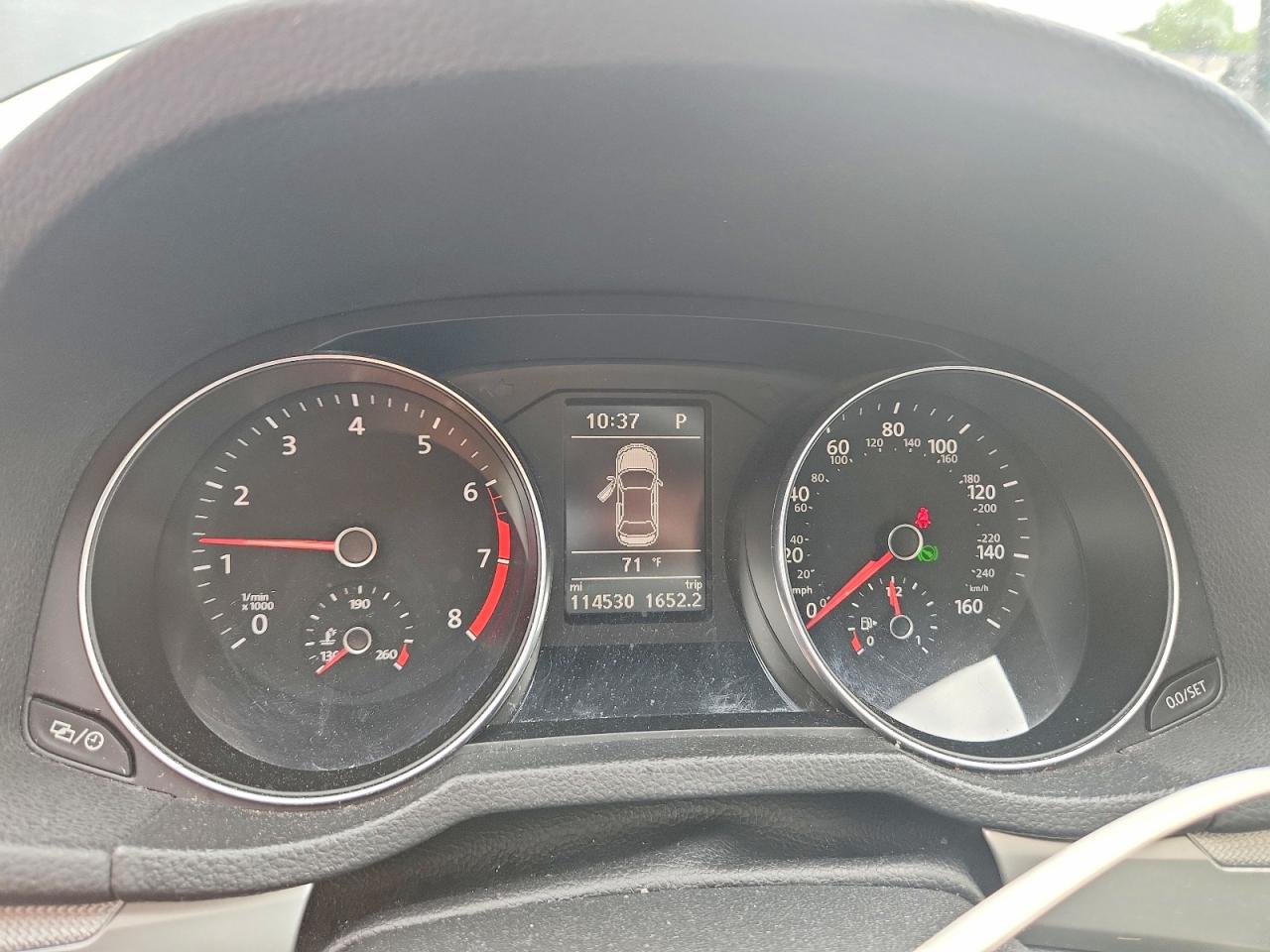 2017 VOLKSWAGEN PASSAT S photo 25