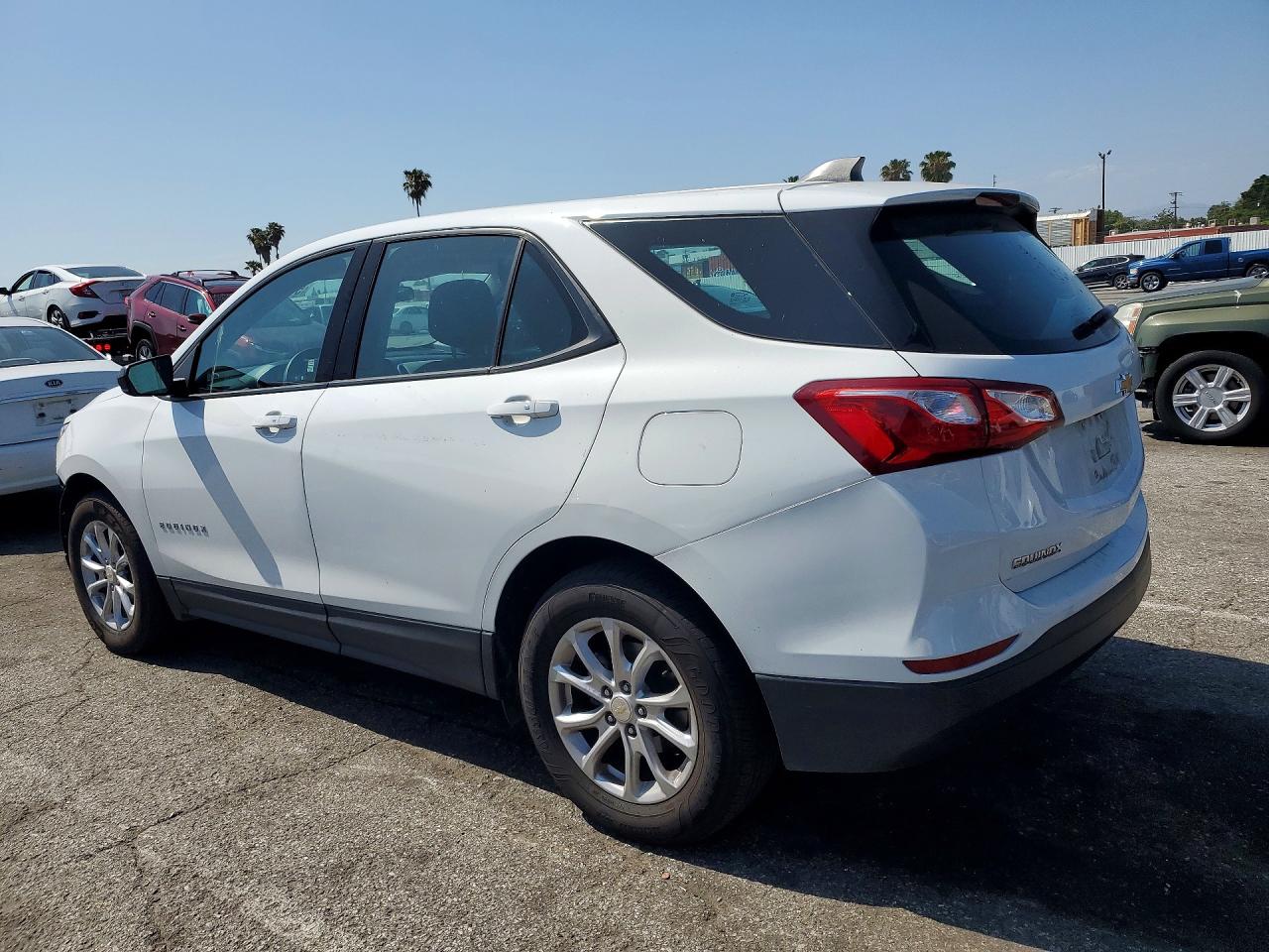 2019 CHEVROLET EQUINOX LS photo 4