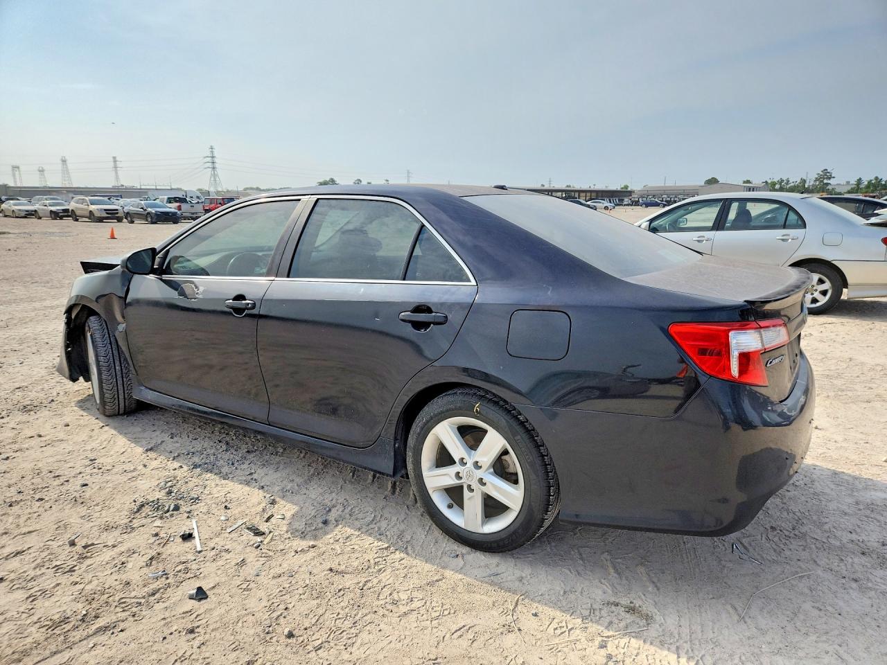 2012 TOYOTA CAMRY L photo 2