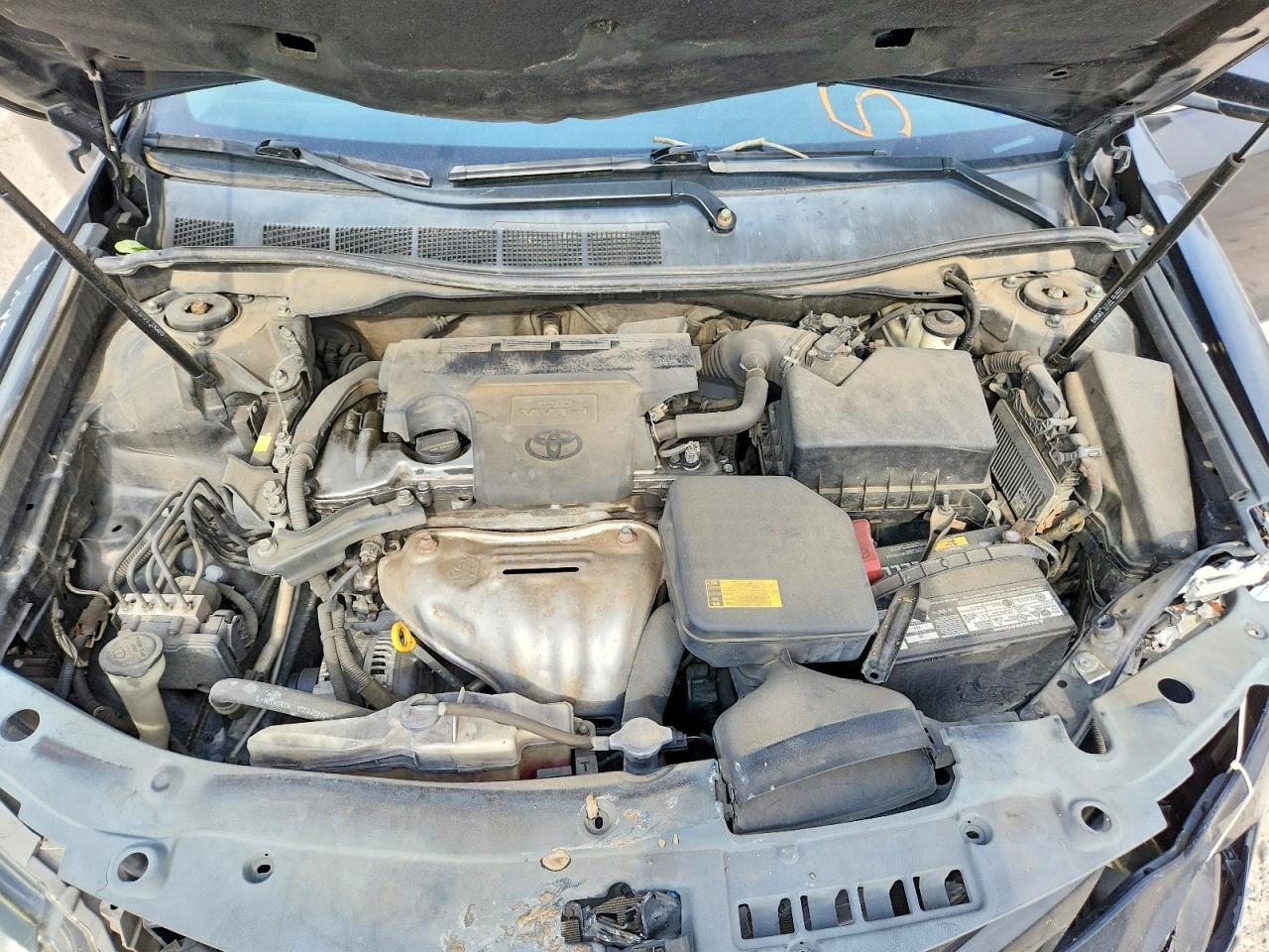 2012 TOYOTA CAMRY L photo 11