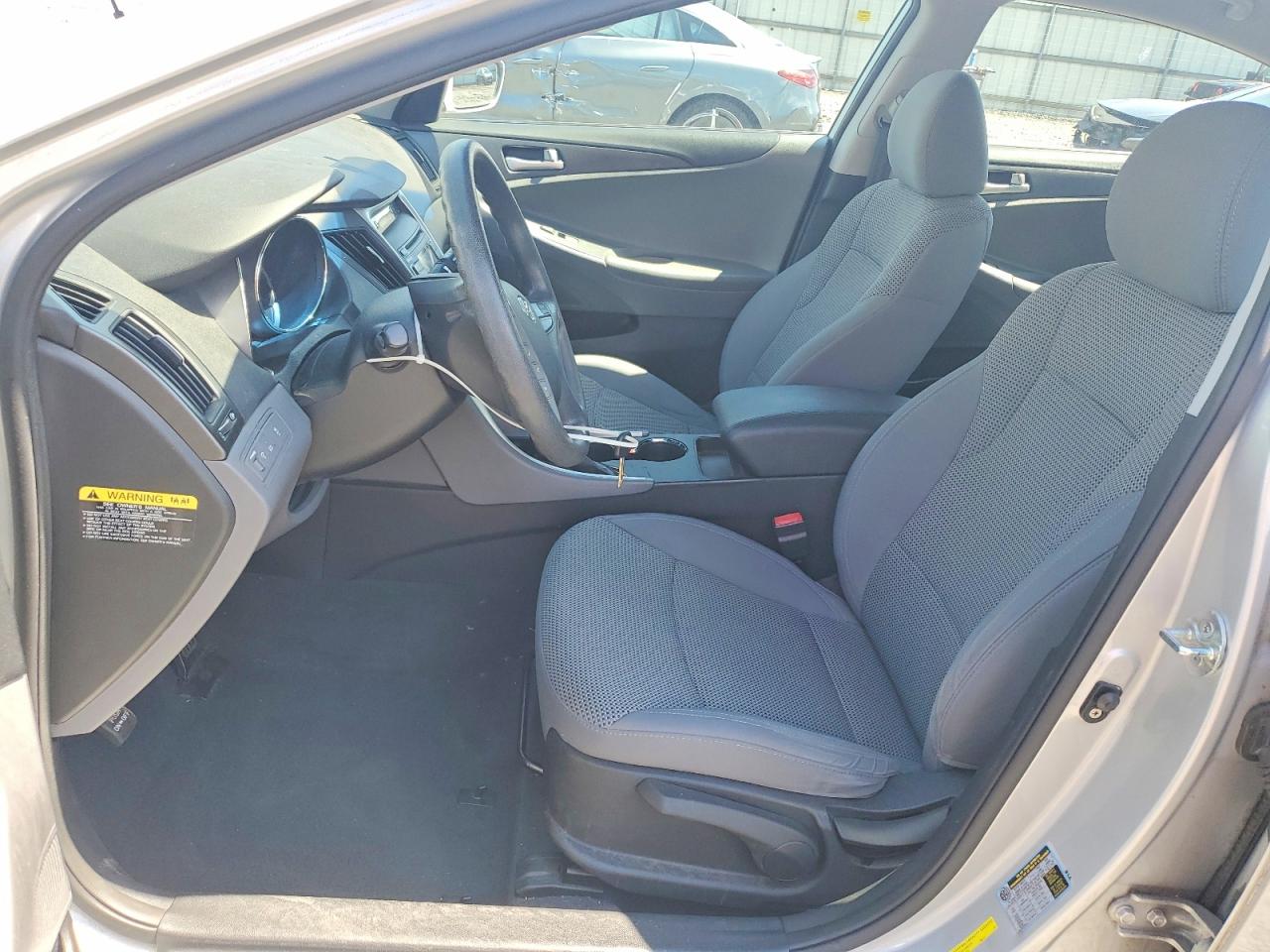 2011 HYUNDAI SONATA GLS photo 13