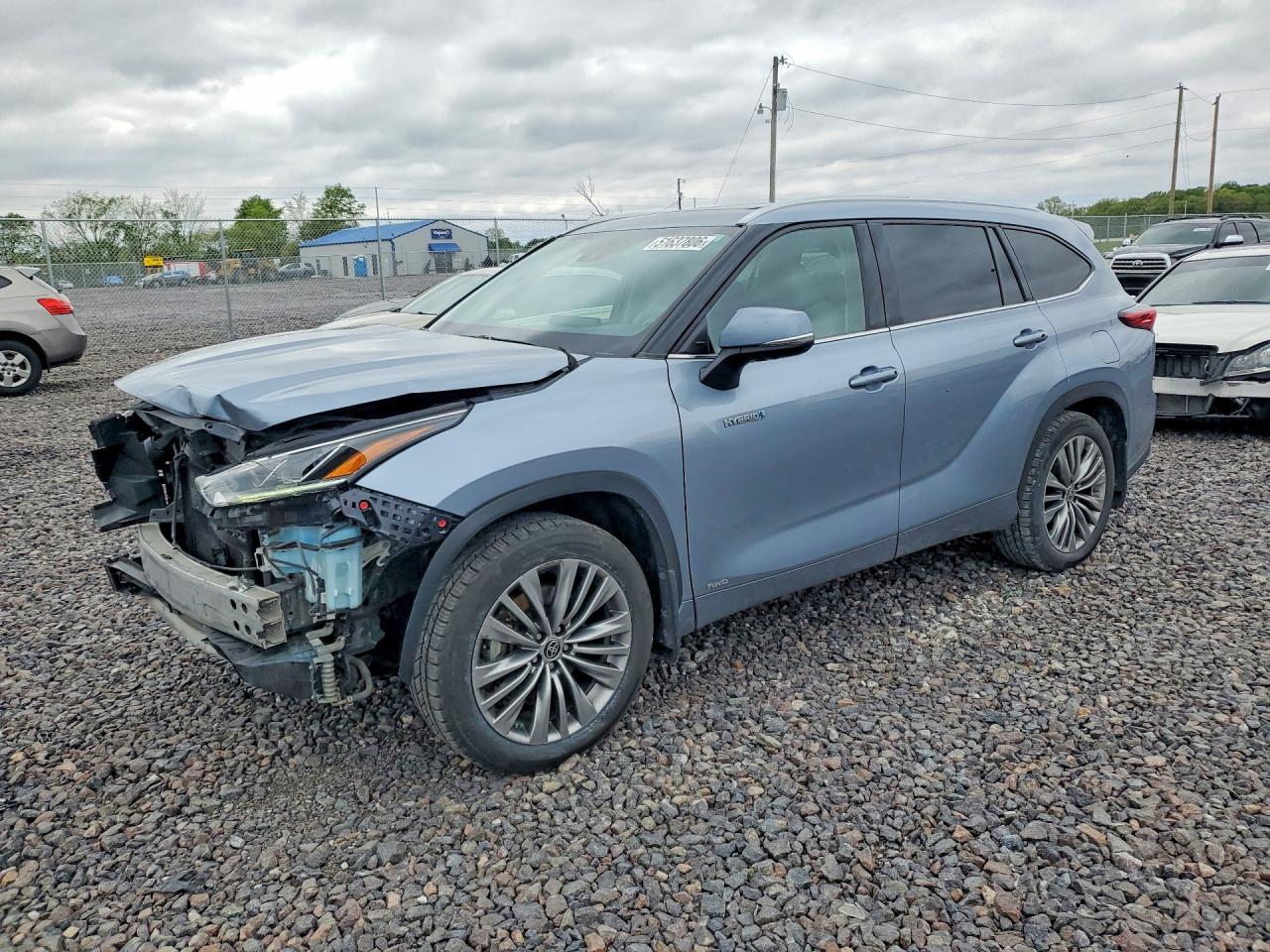 2021 TOYOTA HIGHLANDER
