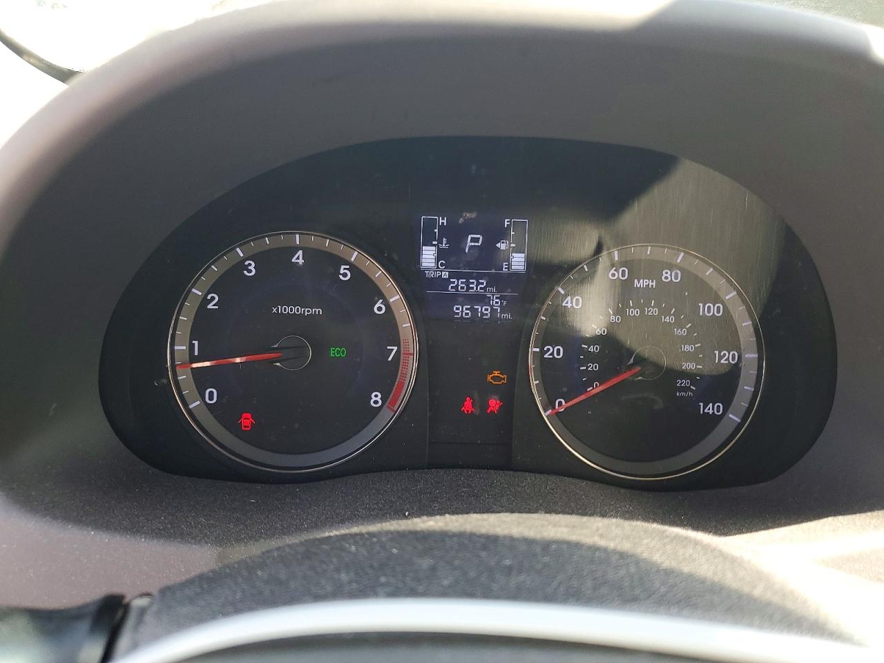 2016 HYUNDAI ACCENT SE photo 9