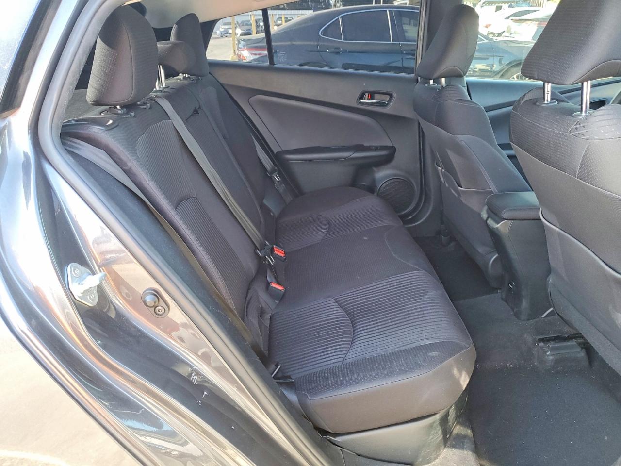 2017 TOYOTA PRIUS TWO photo 28