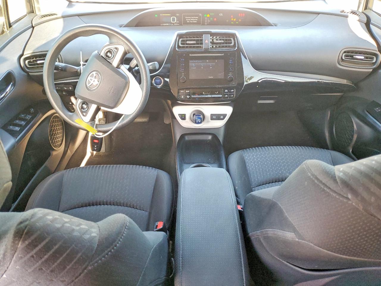 2017 TOYOTA PRIUS TWO photo 22