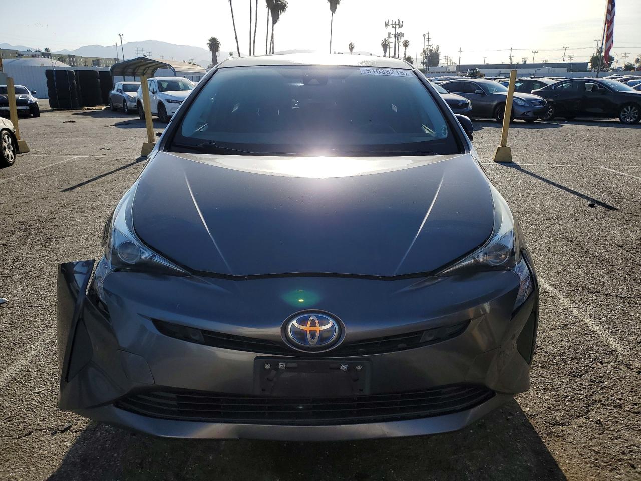 2017 TOYOTA PRIUS TWO photo 13
