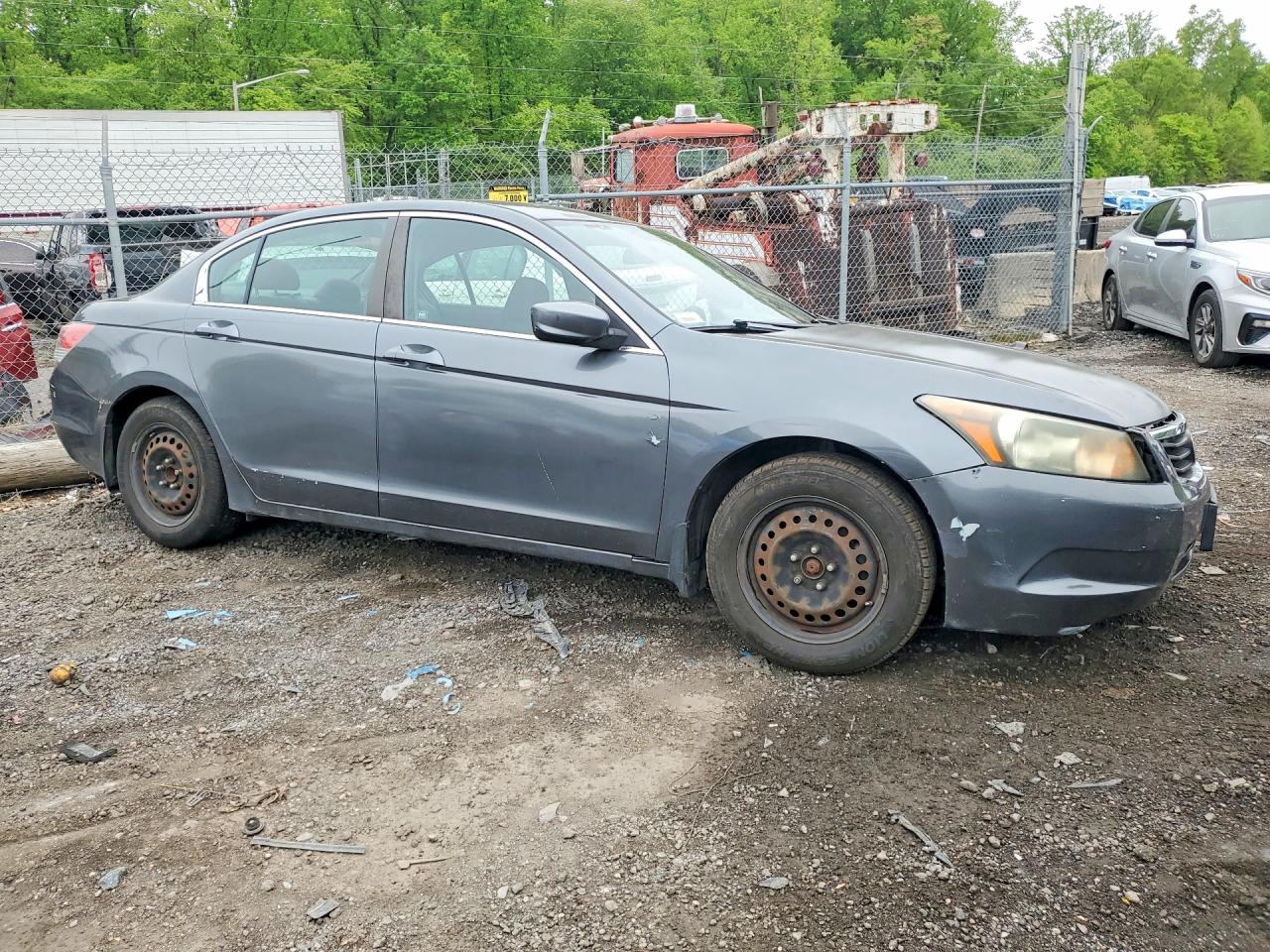 2010 HONDA ACCORD LX photo 4
