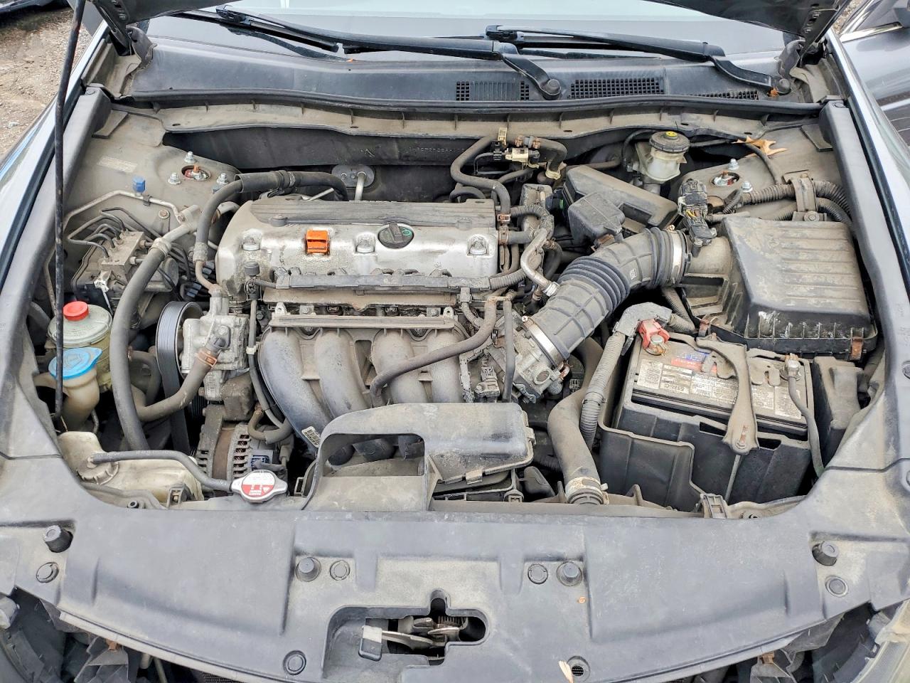 2010 HONDA ACCORD LX photo 11