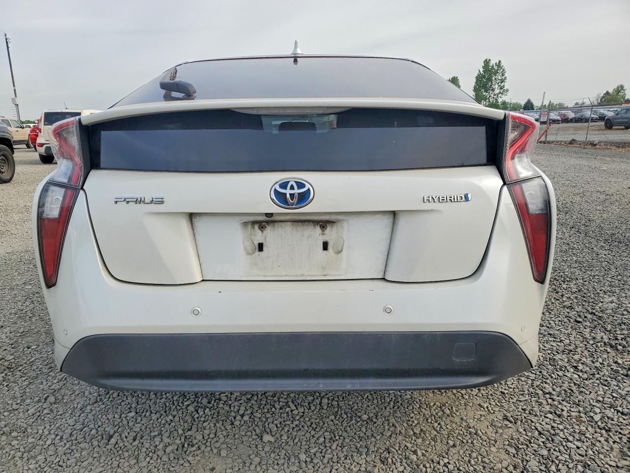 2017 TOYOTA PRIUS ONE photo 16