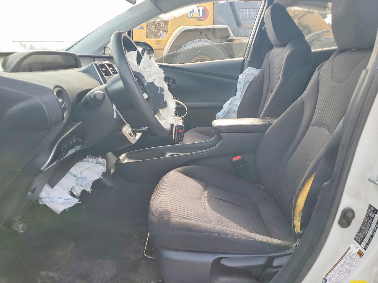 2017 TOYOTA PRIUS ONE photo 19