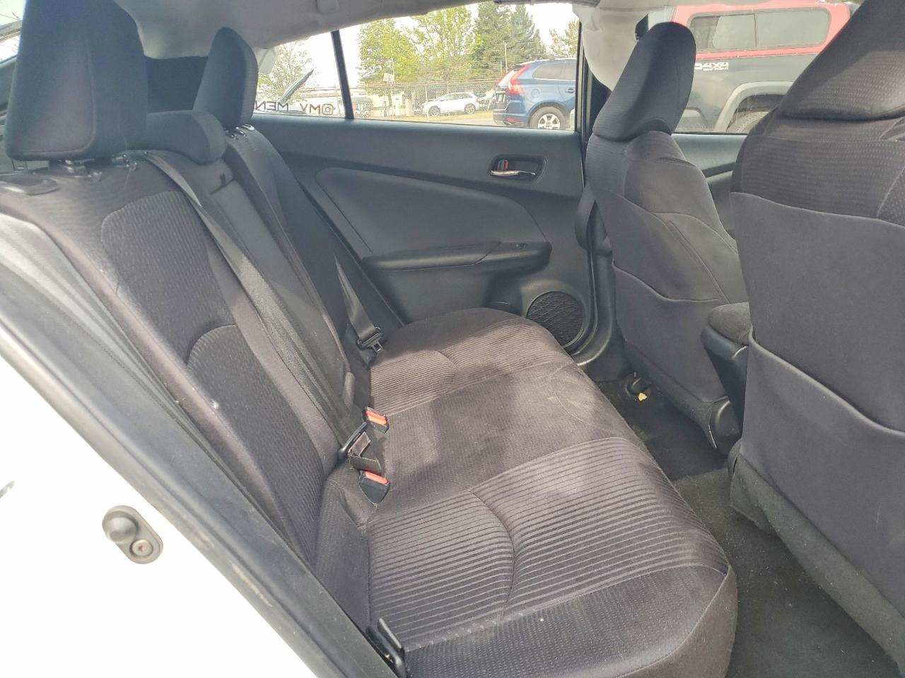 2017 TOYOTA PRIUS ONE photo 28