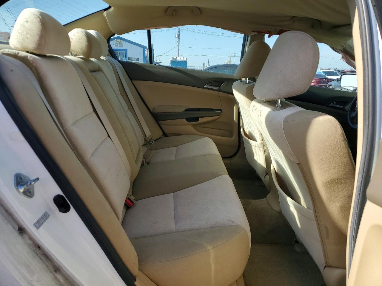 2010 HONDA ACCORD LX photo 19
