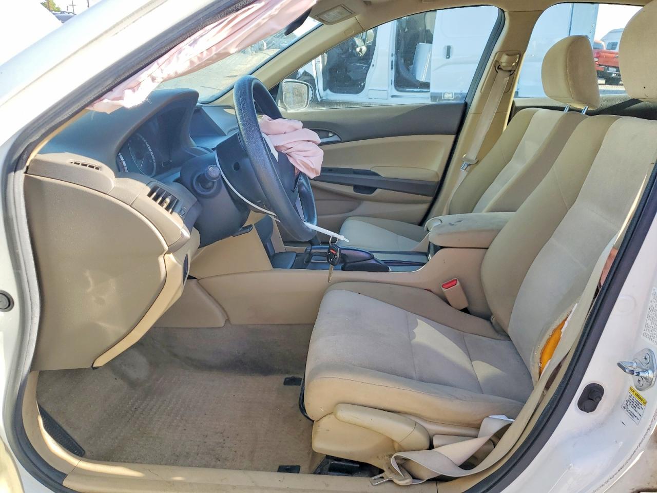2010 HONDA ACCORD LX photo 13
