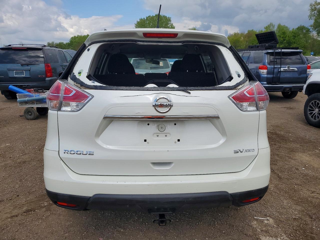 2016 NISSAN ROGUE SV photo 11