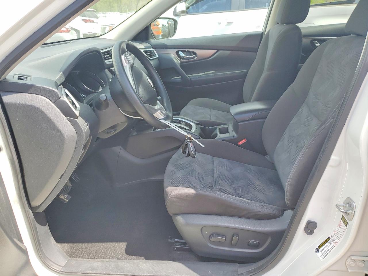 2016 NISSAN ROGUE SV photo 13
