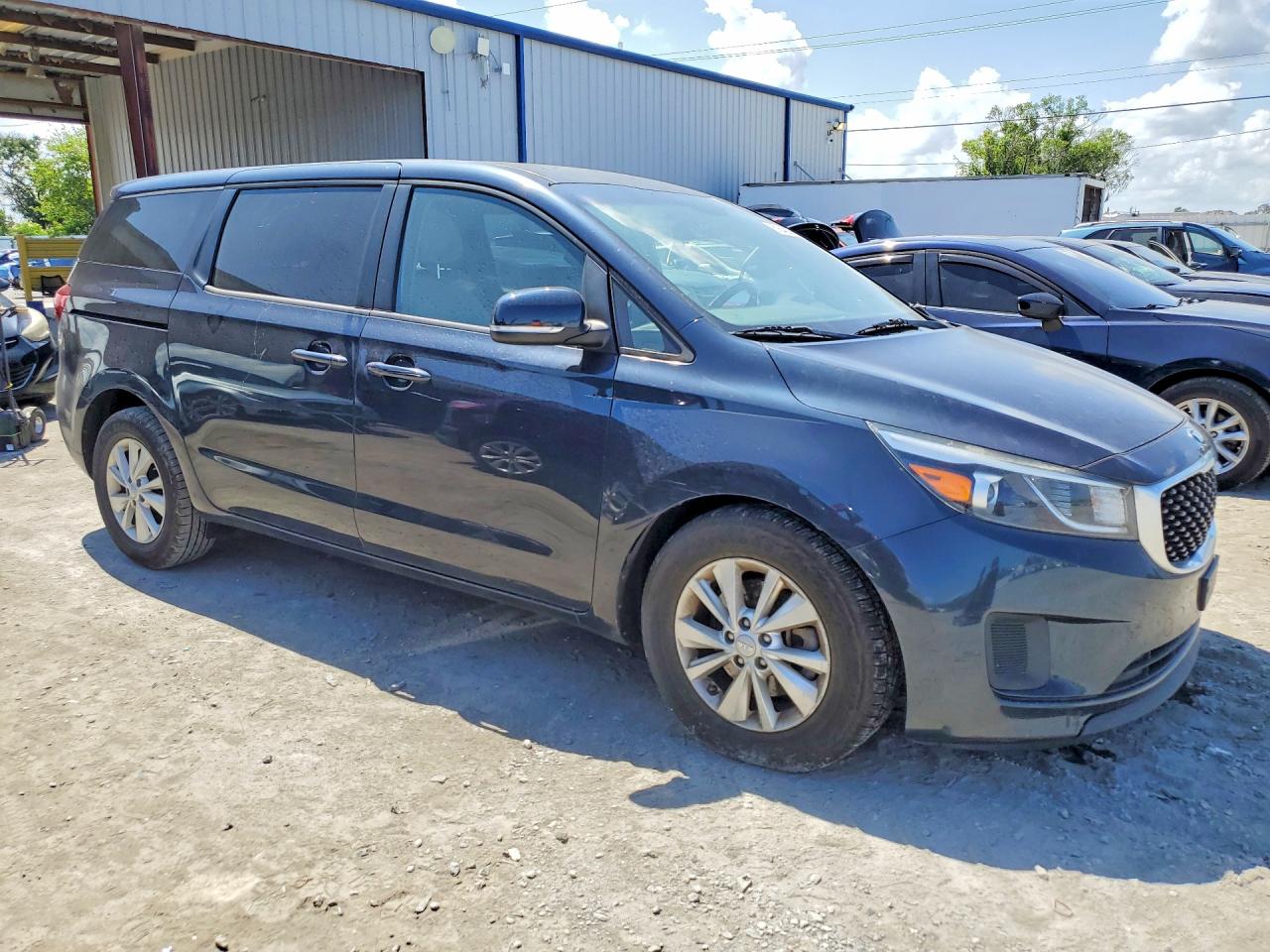 2017 KIA SEDONA LX photo 7