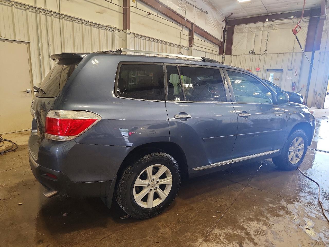 2013 TOYOTA HIGHLANDER LIMITED photo 5