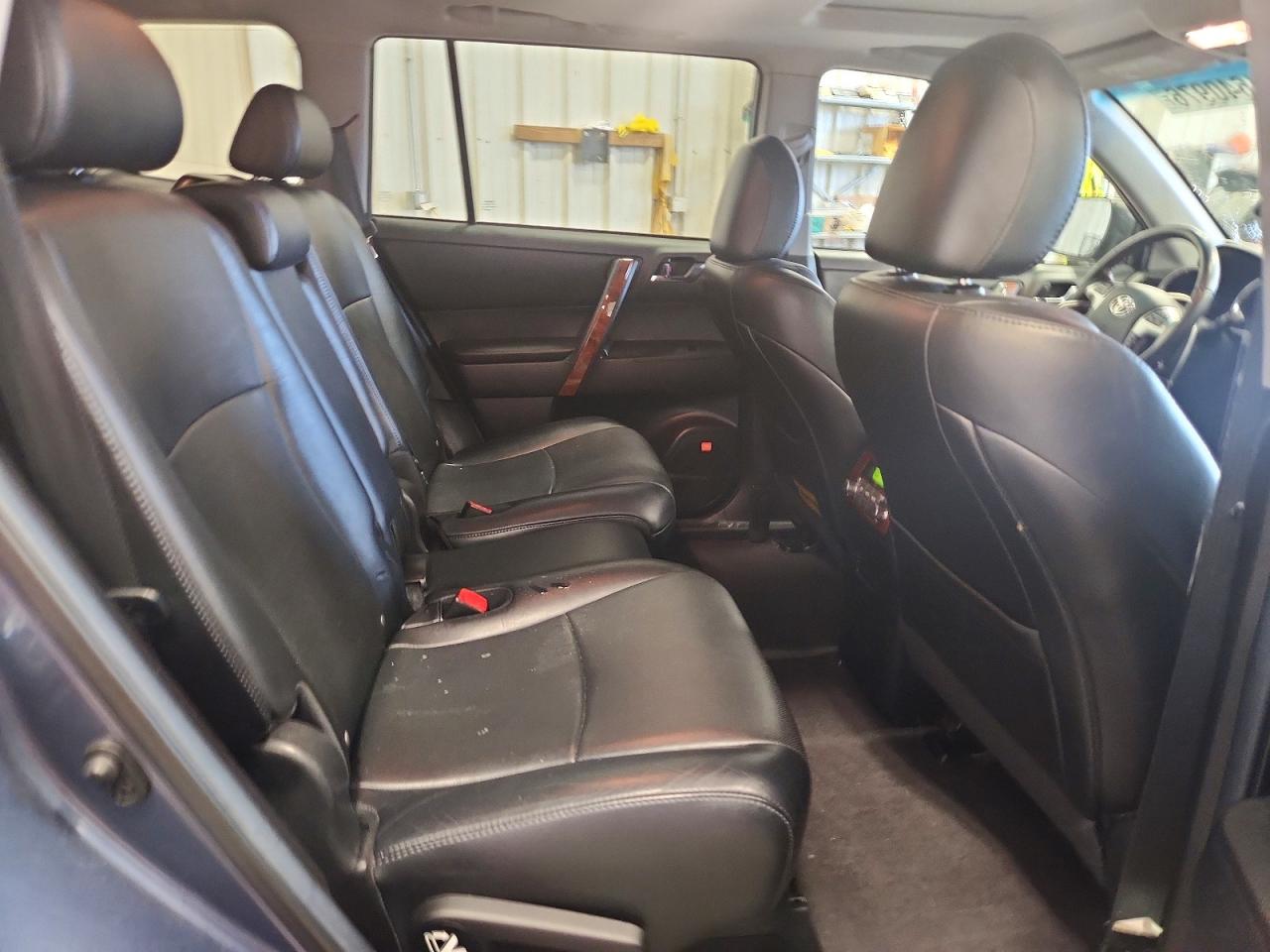 2013 TOYOTA HIGHLANDER LIMITED photo 21