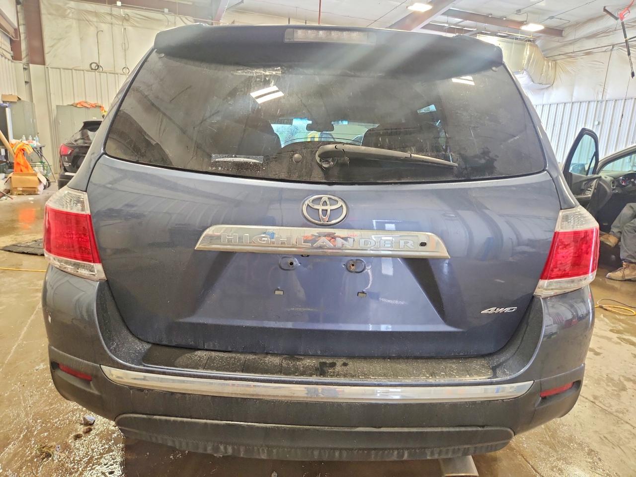 2013 TOYOTA HIGHLANDER LIMITED photo 11
