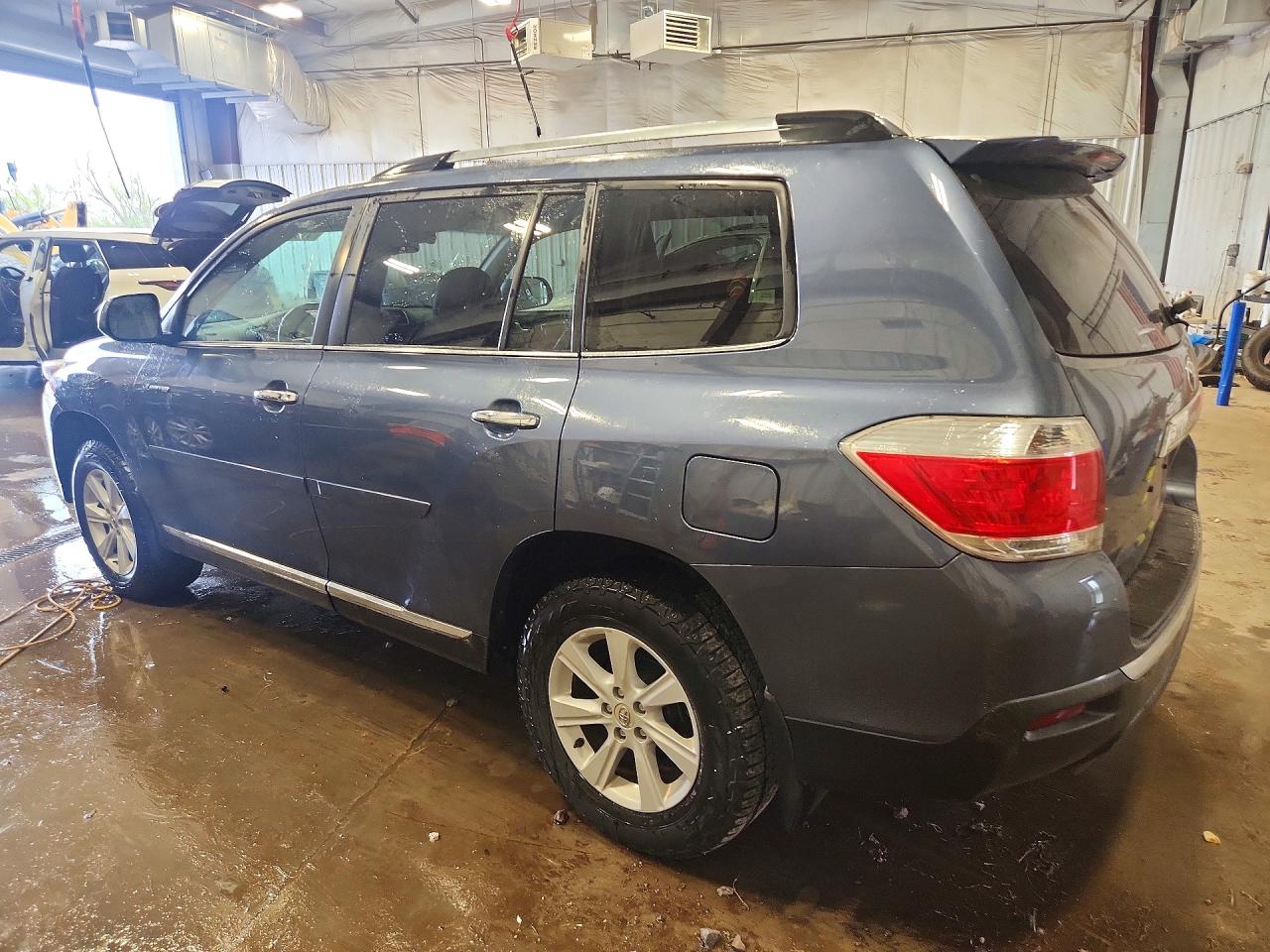 2013 TOYOTA HIGHLANDER LIMITED photo 3