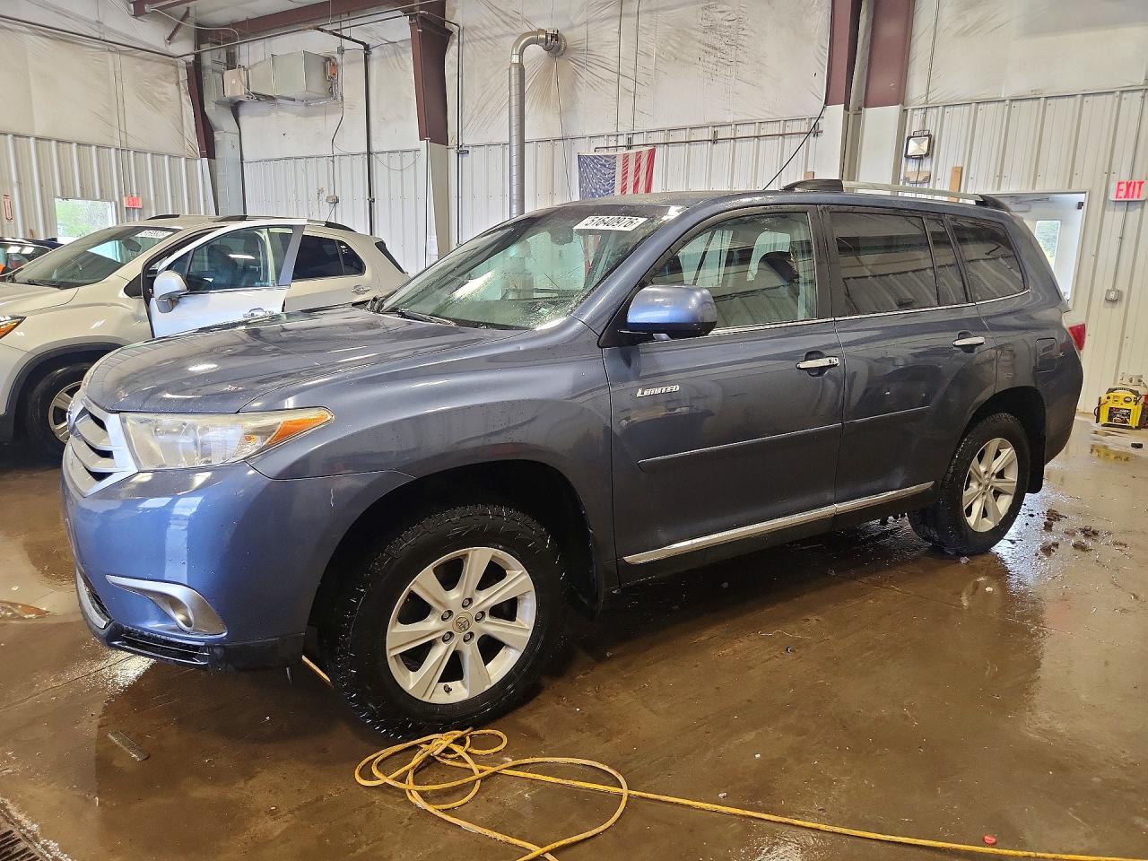 2013 TOYOTA HIGHLANDER