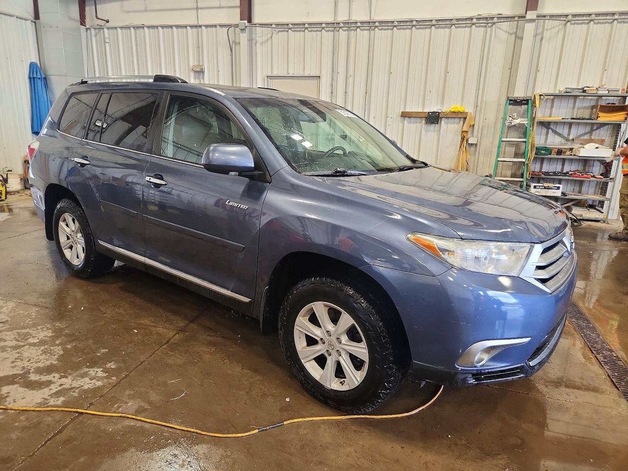 2013 TOYOTA HIGHLANDER LIMITED photo 7