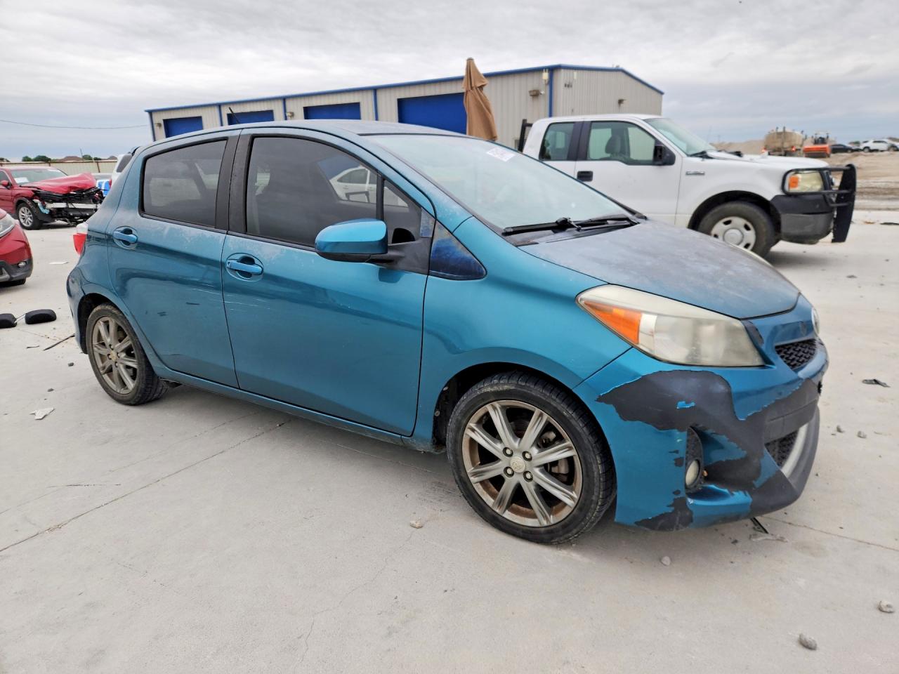 2013 TOYOTA YARIS 5-DOOR L photo 7
