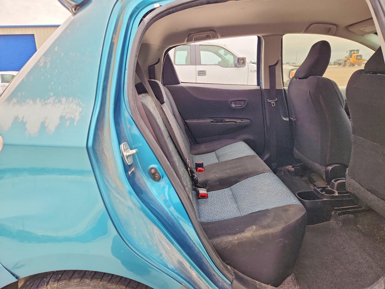 2013 TOYOTA YARIS 5-DOOR L photo 19