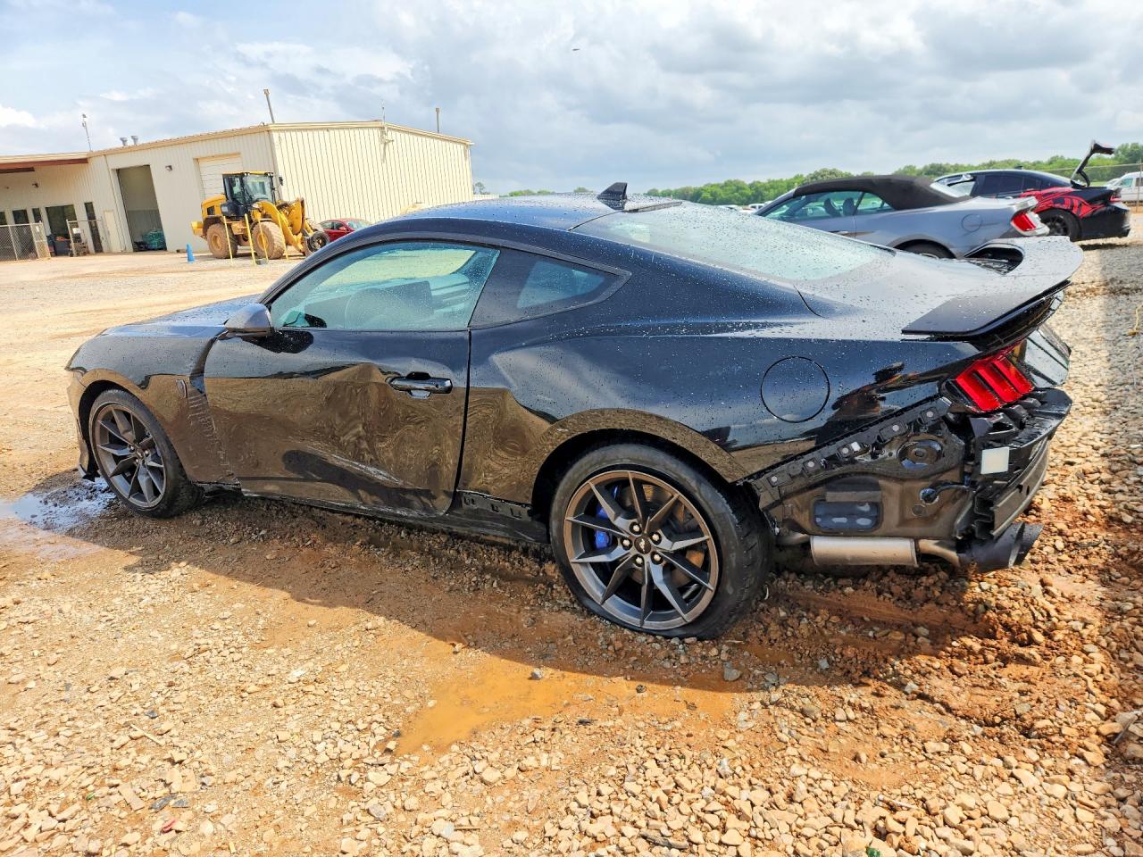 2025 FORD MUSTANG DARK HORSE photo 4