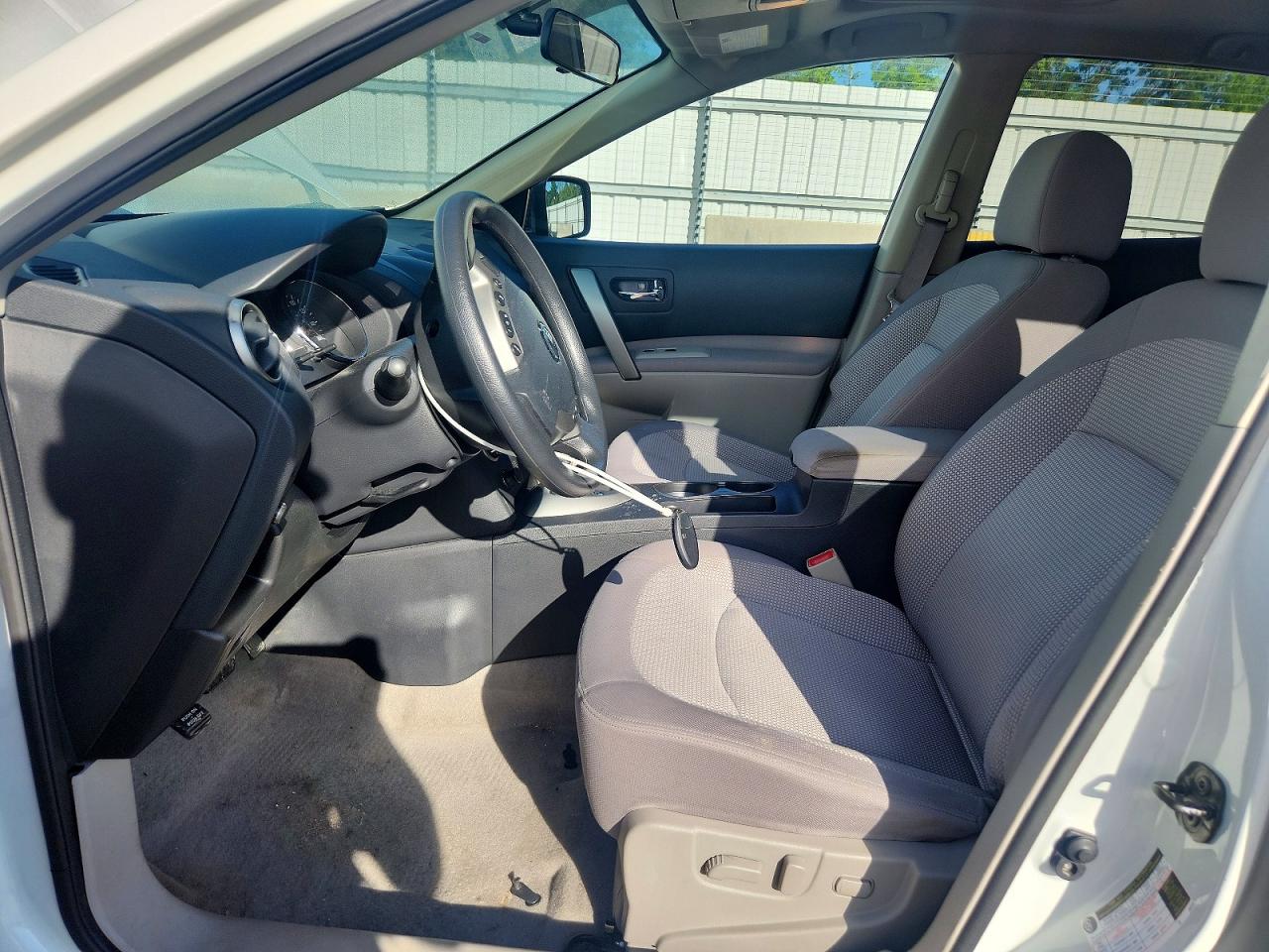 2011 NISSAN ROGUE S photo 7