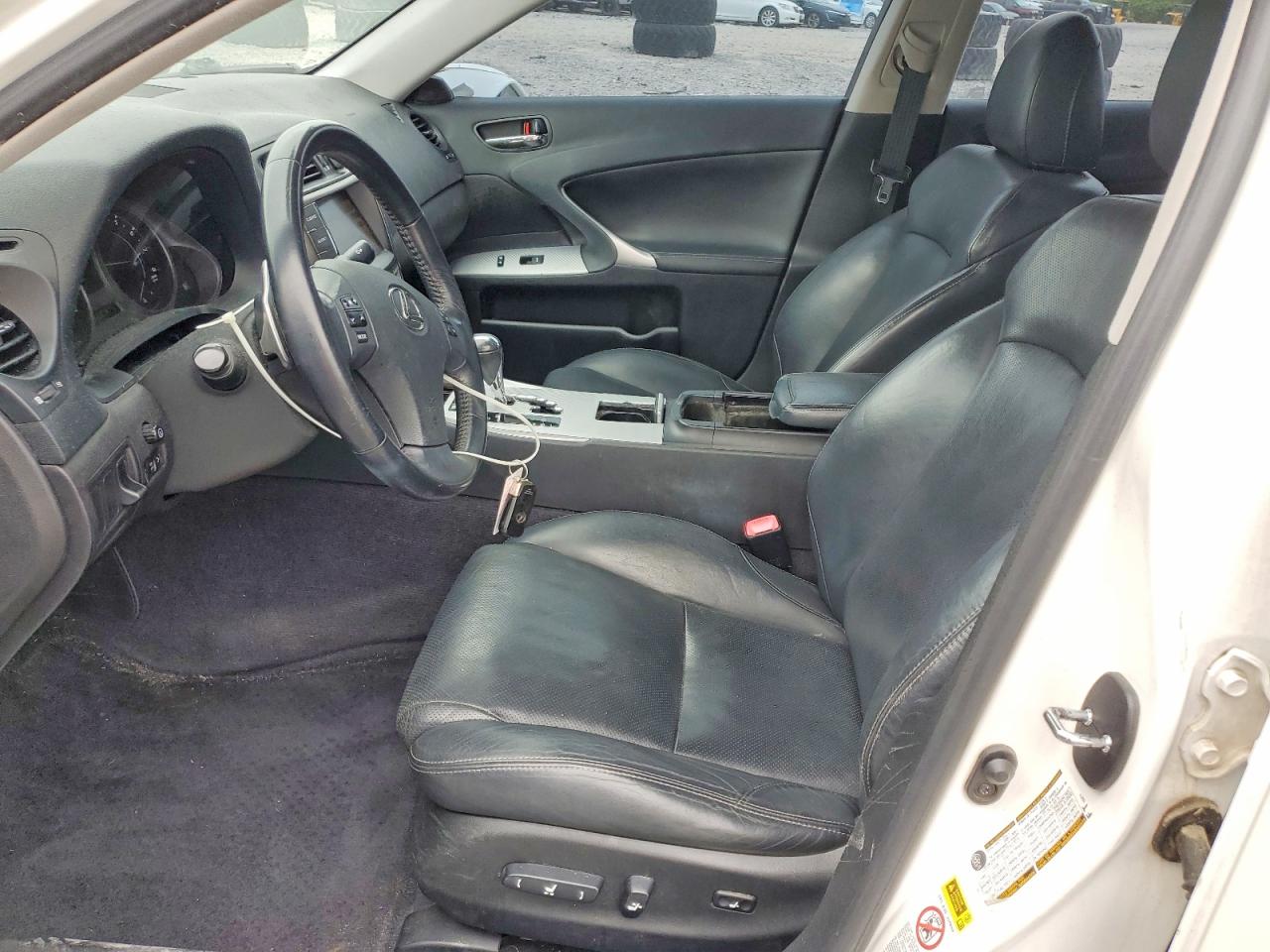 2010 LEXUS IS 350 photo 13