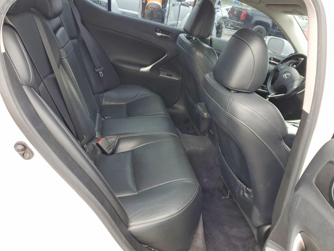 2010 LEXUS IS 350 photo 19