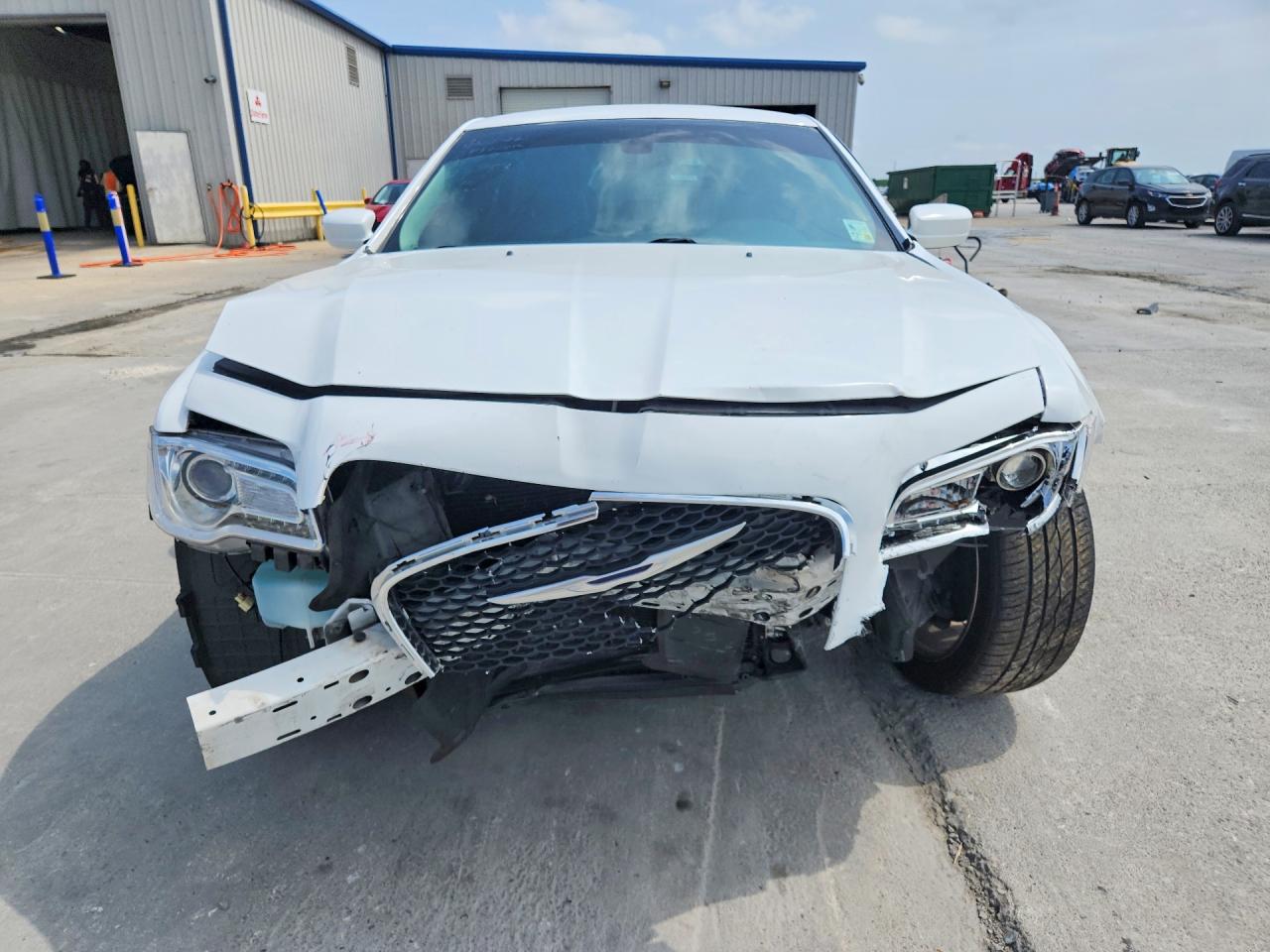 2016 CHRYSLER 300 LIMITED photo 13