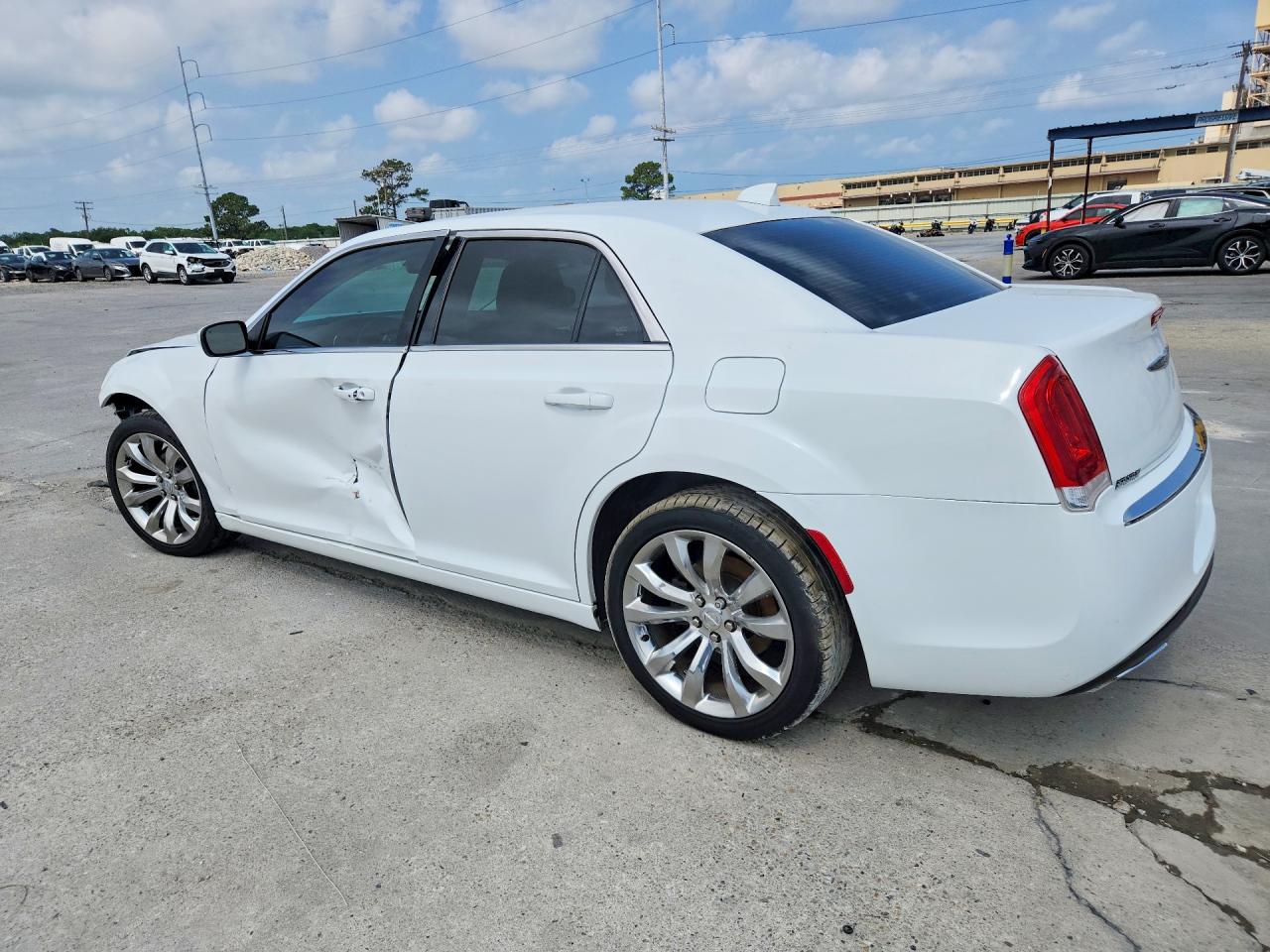 2016 CHRYSLER 300 LIMITED photo 4