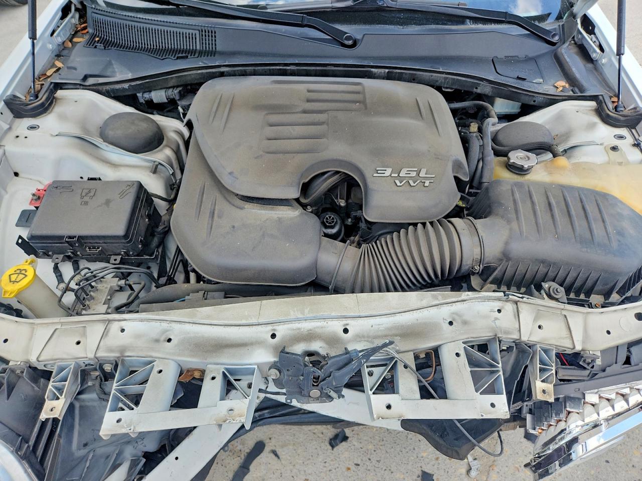 2016 CHRYSLER 300 LIMITED photo 31