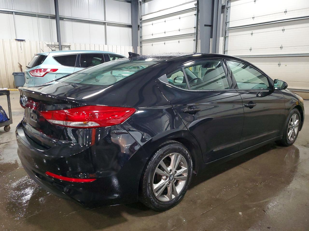 2017 HYUNDAI ELANTRA SE photo 3