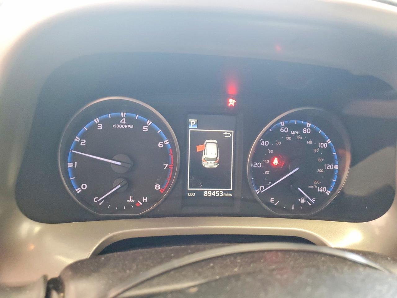 2018 TOYOTA RAV4 XLE photo 25
